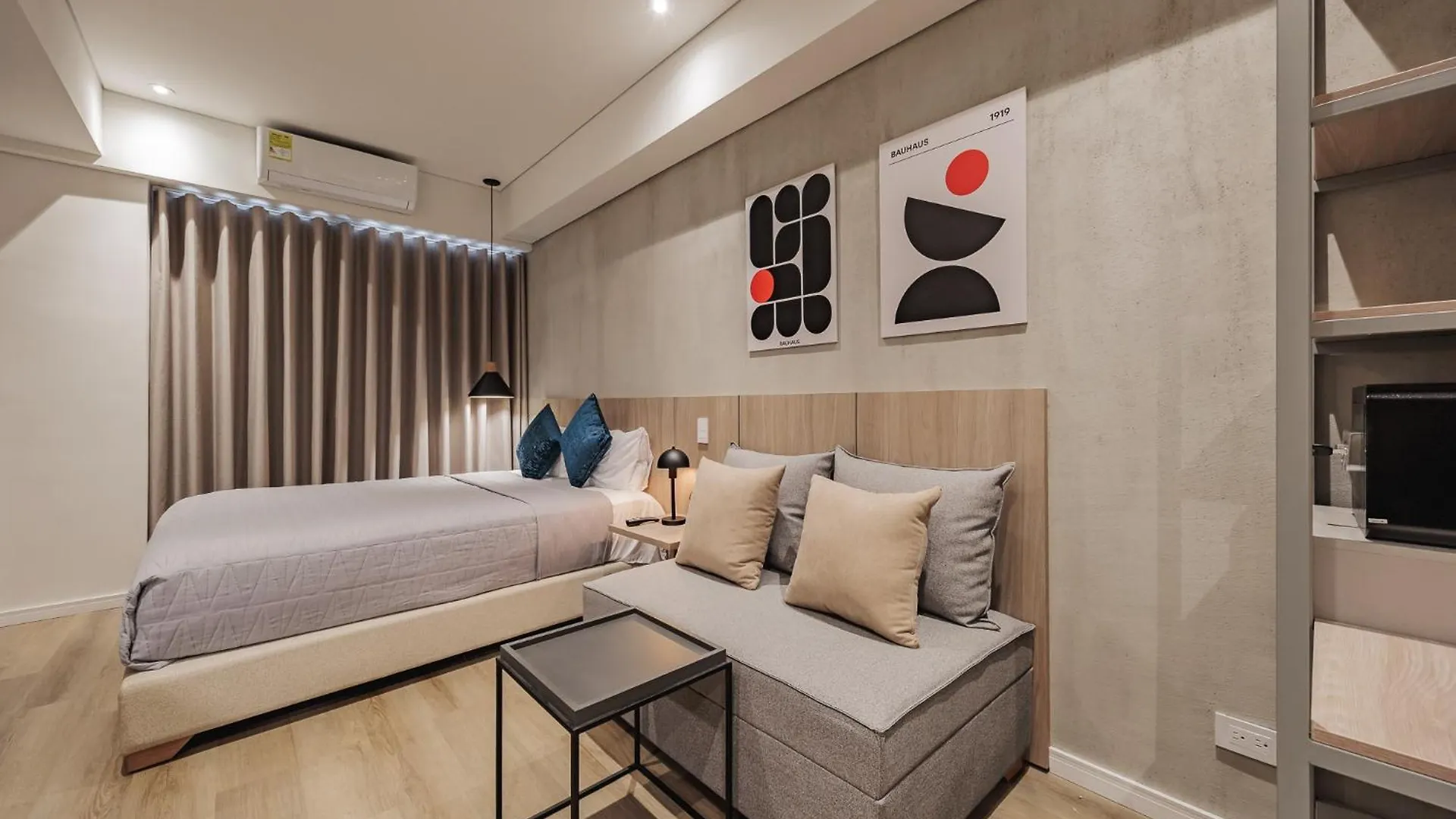 Daire Quadrato Studios Medellín