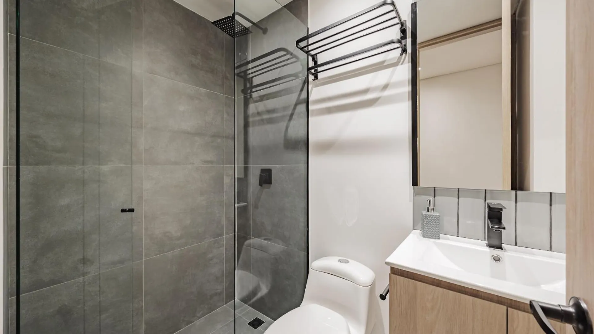 Daire Quadrato Studios Medellín