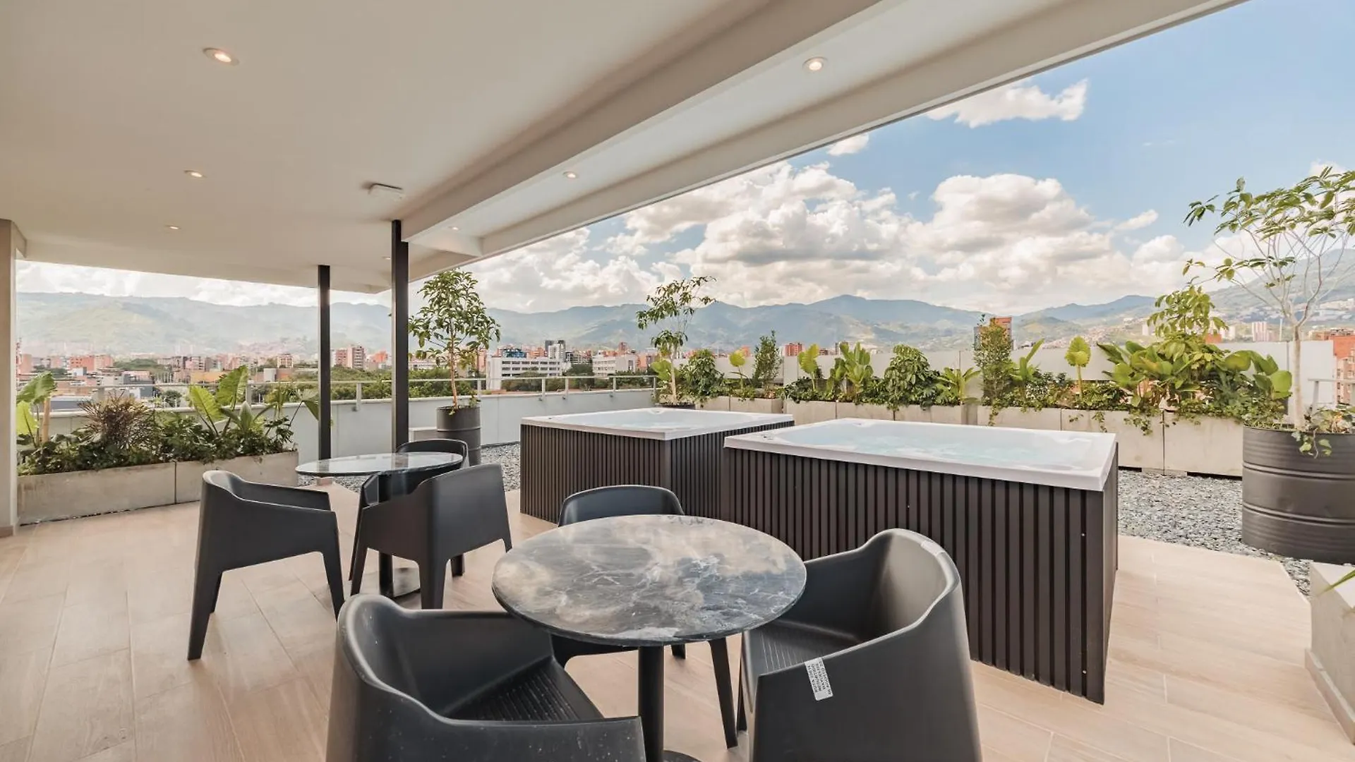 Daire Quadrato Studios Medellín
