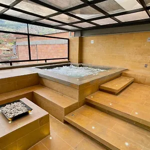 Apartamento Edificio Helena, Medellín